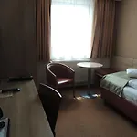 Club Hotel 3*