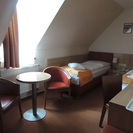 Club Hotel 3*