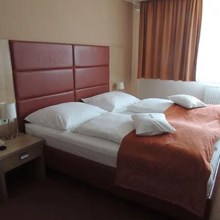 Club Otel 3*