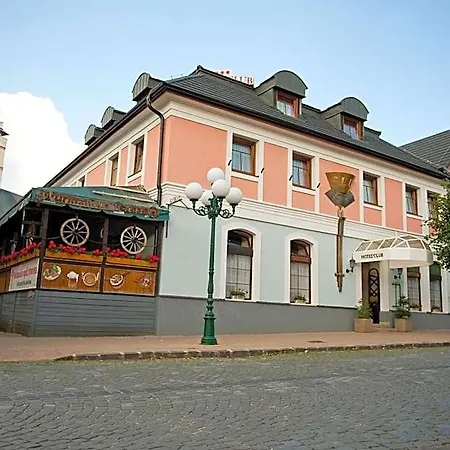 Club Hotel 3*