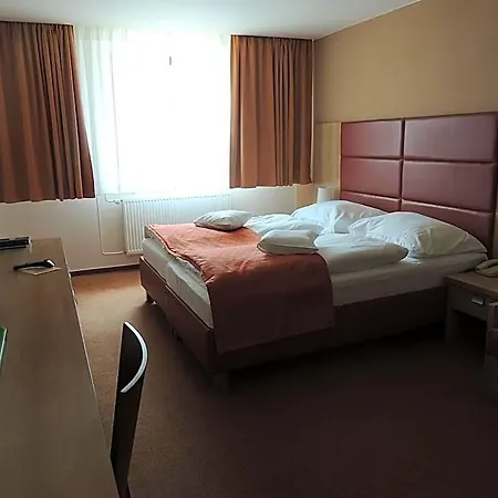 Club Hotel 3*