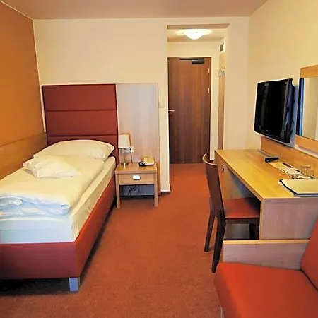 Club Hotel 3*