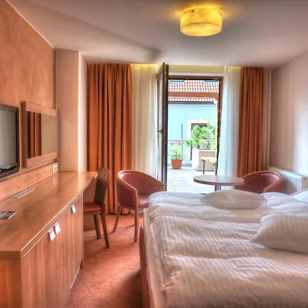 Club Hotel 3*